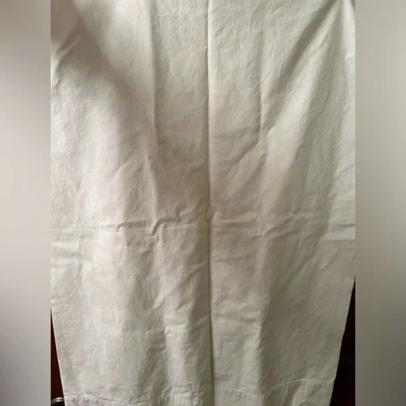 VTG Embroidered Wreath and floral pillowcase. Queen size - Picture 6 of 6